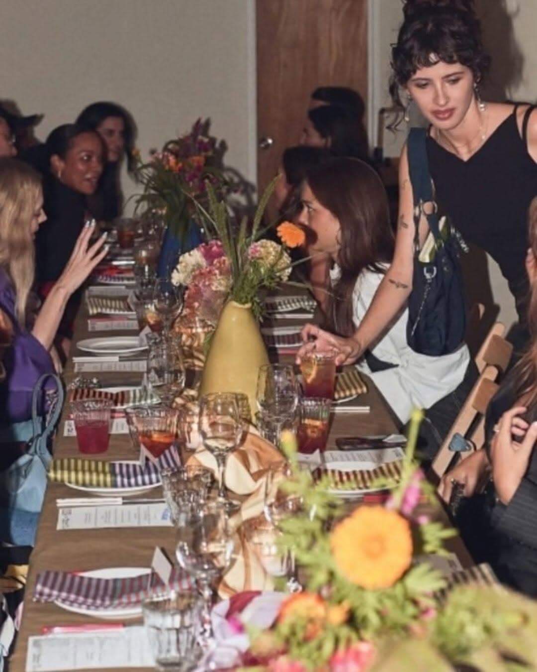 How to Host a Book Swap Supper That People Remember — media 4 of 5