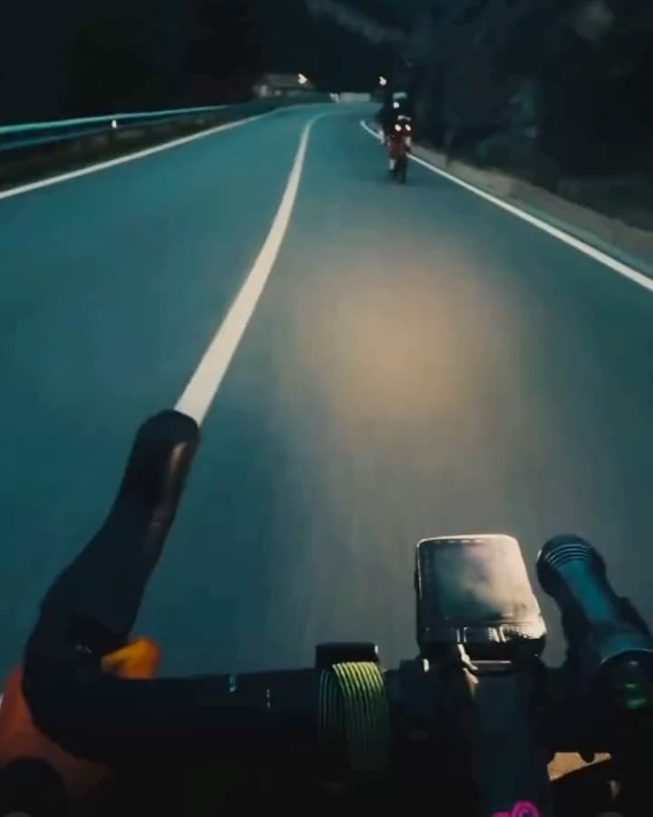 Why Cycling Crews Choose the Hard Route Together — media 5 of 7